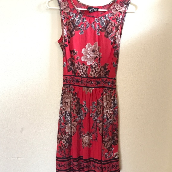 Darling open back dress - Picture 5 of 5